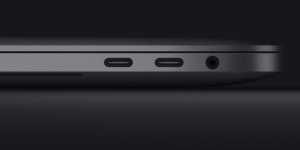 充分利用笔记本的 USB-C 接口，不妨先换一个显示器